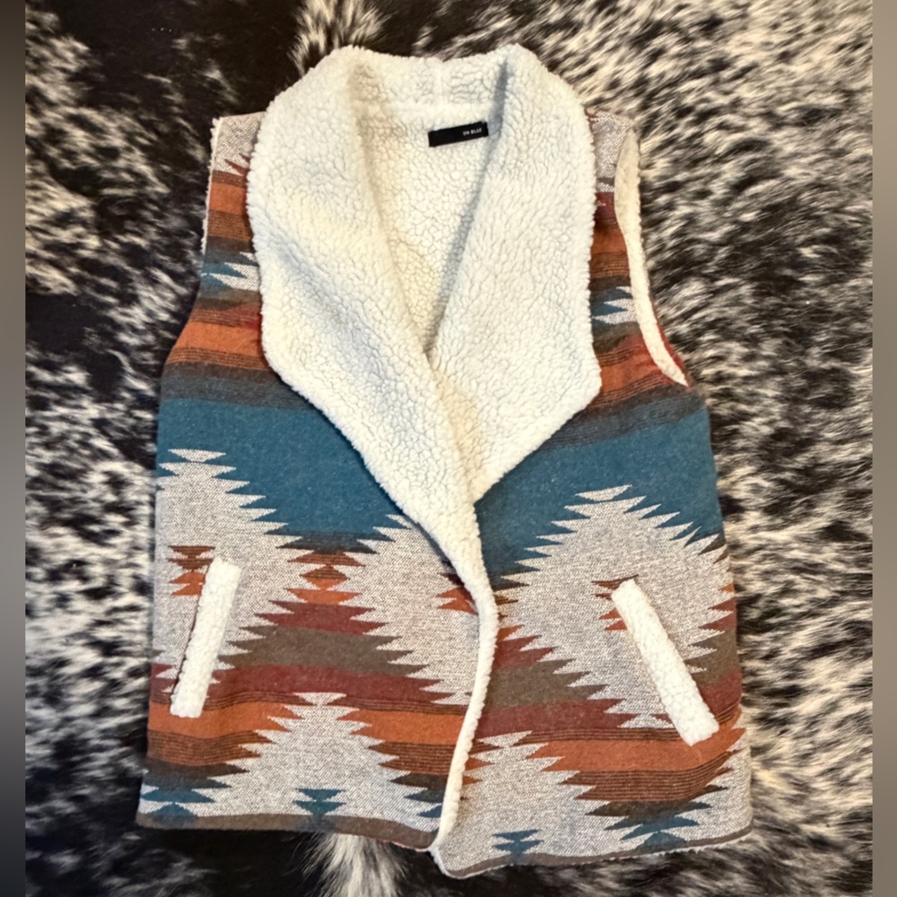 Chic Cozy Women's Cardigan with Aztec Pattern